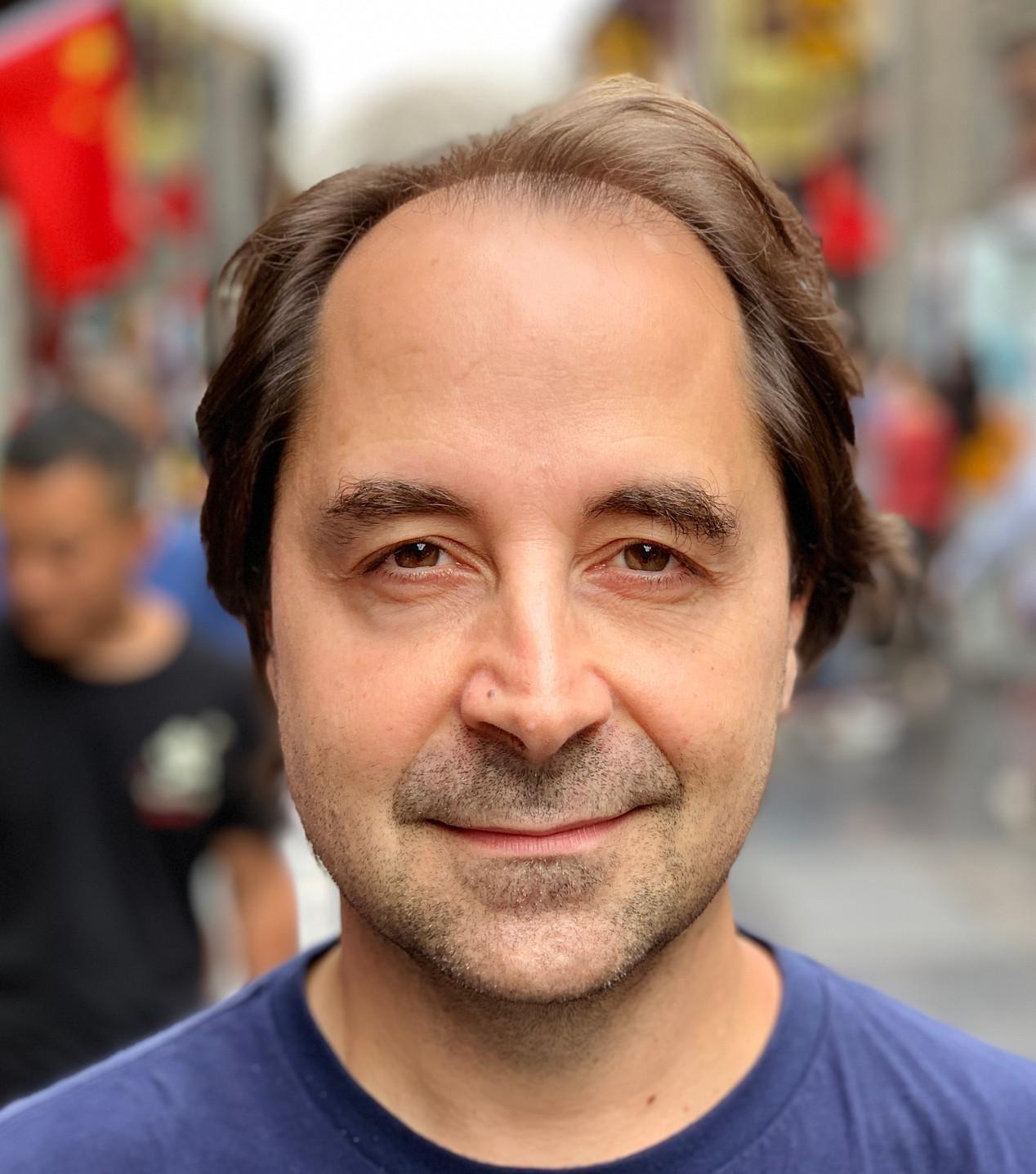 Cesar F. Caiafa照片